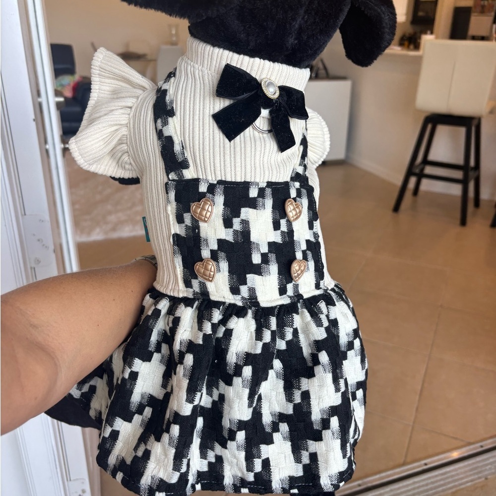 Stylish Black and White Furry Animal Dresses 👗 - Picture 4 of 7